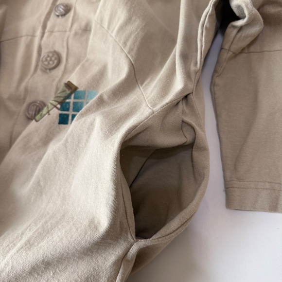 Bluefish Beige Top with original graphics - Picture 6 of 7